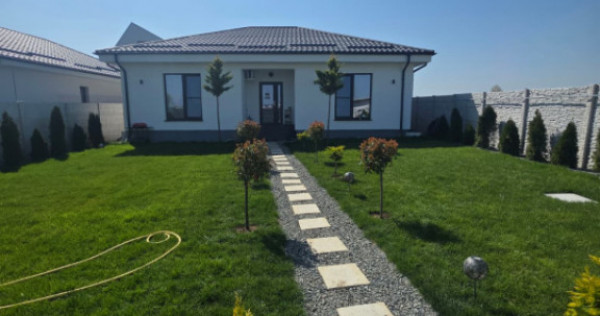 Casa complet mobilata, parter, 126 mp, 400 mp curte, zona Me