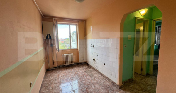 Apartament 3 camere cu potențial, preț atractiv, Reghin