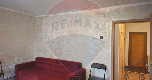 Garsonieră de &icirc;nchiriat, cu centrală termică, zona Vo...