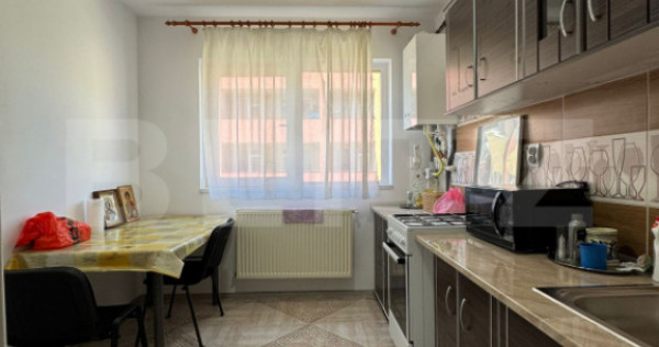 Apartament 2 camere, 56 mp, etaj 1, parcare, orientare S-V,
