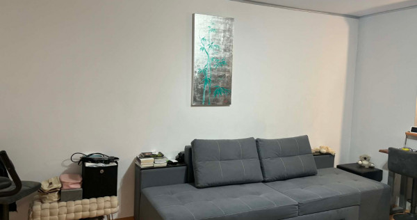 Apartament 3 camere Tractorul etaj 1