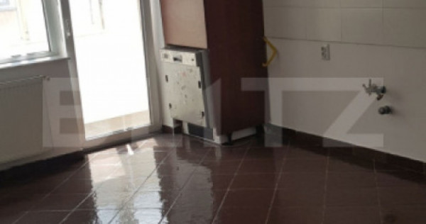 Apartament cu 3 camere, 59 mp, etajul 1, parcare cu CF, zona
