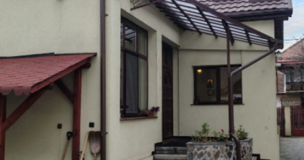 Casa de vanzare, 100 mp, zona Parcul Regina Maria