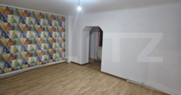 Apartament spatios, 4 camere, zona Obcini