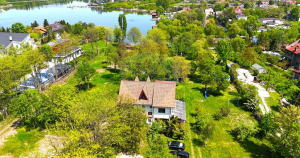 Proprietate unica, deschidere generoasa directa la lacul ...