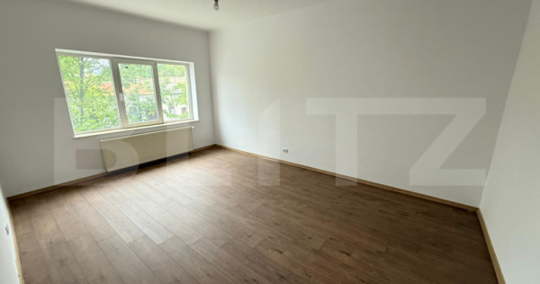 Spatiu central, 3 incaperi, 65 mp, prima &icirc;nchiriere &ndash; 21