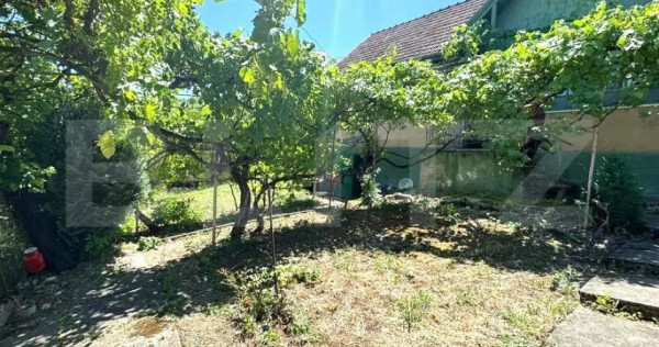 EXCLUSIVITATE! Casă tradițională cu teren 1513 mp, cu ane