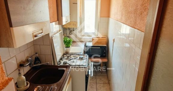 Garsonieră decomandată