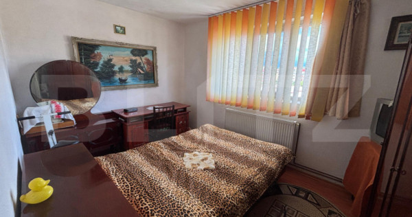 Apartament de vanzare, 2 camere, 47 mp, zona Micro 11