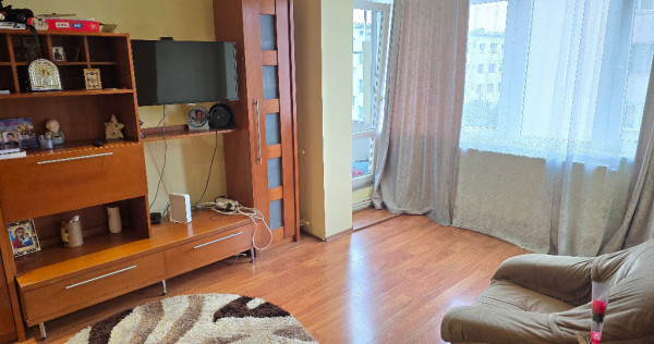 Vand apartament cu 4 camere in Deva, Crinilor, et 3, doua bai, balcon