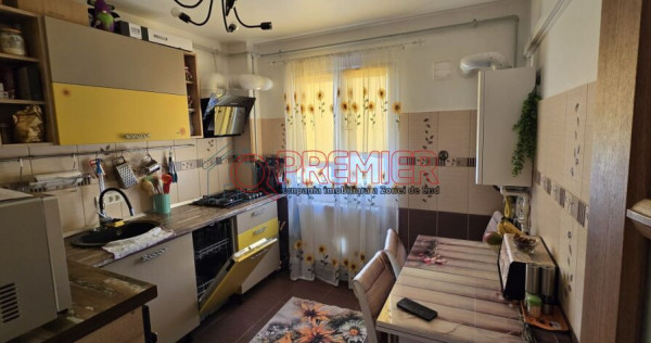 Apartament 3 camere - Strada Stupilor