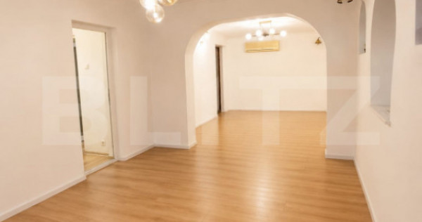 Apartament 3 camere decomandat, 72 mp, parter, zona Curtea d