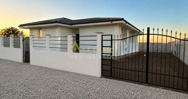Casa individuala | 4 camere | 3 bai | Teren 369mp
