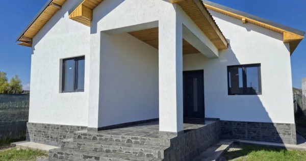 Casă &icirc;n Năvodari cu 3 camere zonă de vile cartier nou