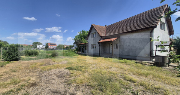 Casa cu 3 dormitoare de vanzare, 150 mp, teren 1345 mp, loca