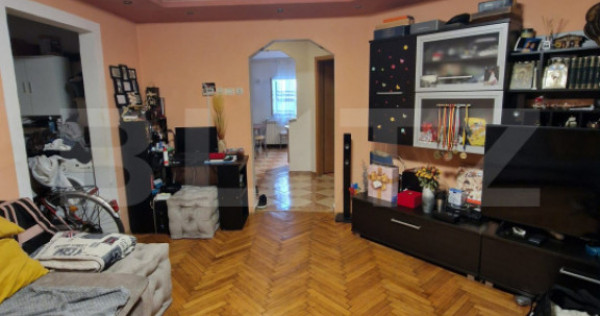 Apartament 3 camere, 70 mp, zona Soarelui