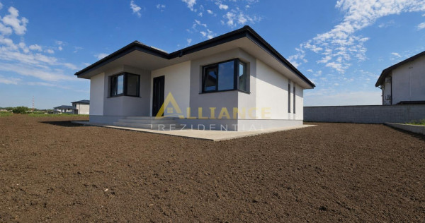 Casa parter- 4 camere- 600m de autobuz- 2km de metrou-pod-be