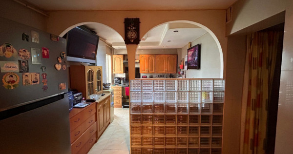 Apartament 4 camere - suprafata 81mp - Vidin. etaj 3.