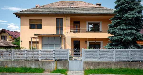 Apartament cu 4 camere la casă | 105 mp Utili | Curte 12...