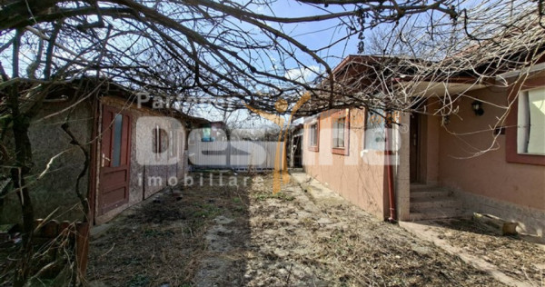 Teren situat &icirc;n intravilan ul comunei Brazi, 1257 mp, const