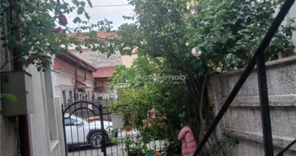 Metrou Gara de Nord - casa - 2 camere - centrala proprie