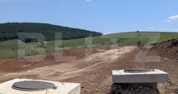 Oportunitate investiție! Teren de 800 mp &icirc;n ansamblu priva