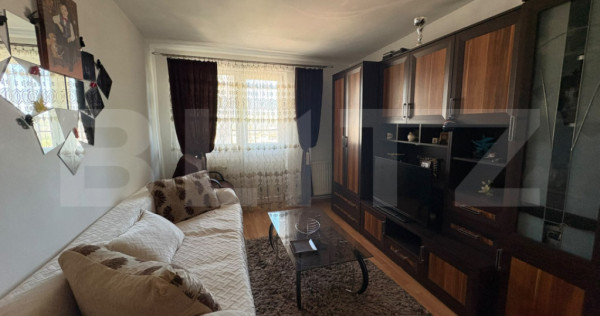 Apartament de vanzare, 3 camere, 52 mp, renovat - Hunedoara