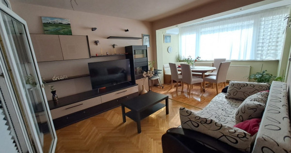 Apartament 3,5 camere, Mircea cel Batran, 79 mp, etaj 3/4, parcare