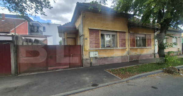 Casa cu 3 dormitoare de vanzare, 85 mp, teren 223 mp, pe str