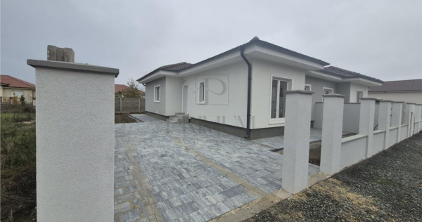Duplex personalizare interioara - 4 camere - toate utilitati