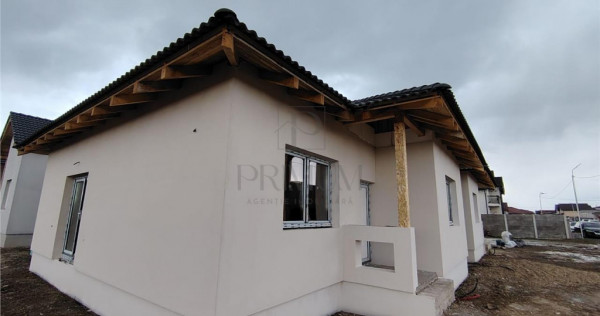 Duplex separat prin baie - toate utilitatile - proiect deose