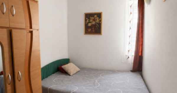 Apartament 2 camere de v&acirc;nzare &icirc;n zona Casa de Cultură, m