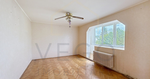 Apartament 4 camere decomandate la 2395 eur/mp in Mănăștu