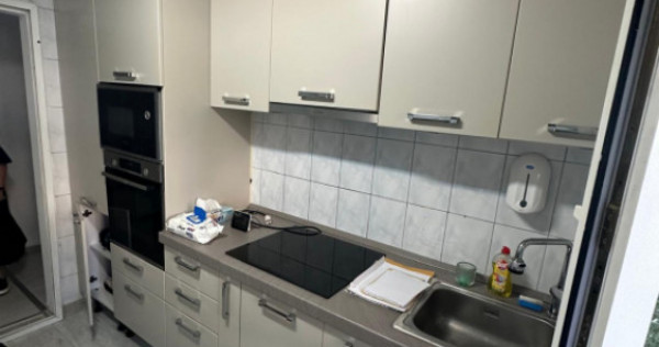 Apartament 3 Camere de V&acirc;nzare Tomis Nord | Parter | Boxă