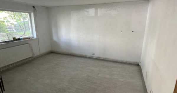 Apartament 3 Camere de V&acirc;nzare Tomis Nord | Parter | Boxă