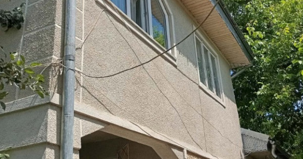 Vila cu etaj de vanzare in sat Ciuturesti, com. Odobesti, Jud. Bacau
