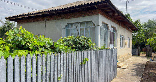 Casă de cărămidă mobilată, 132 mp - Clănița, com. Frăsinet, Teleorman