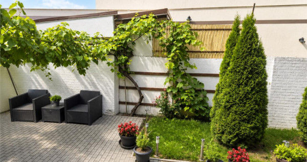Studio, in vila cu tereasa in curte, aria Grivitei, Brasov