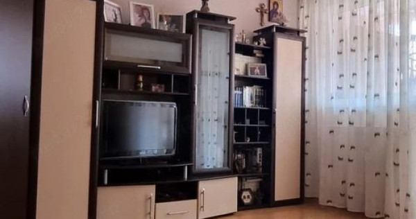 De inchiriat apartament 2 camere, Micro 20, zona 2 Cocosi...