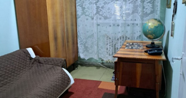 Vand apartament 4 camere str. Gheorghe Petrașcu