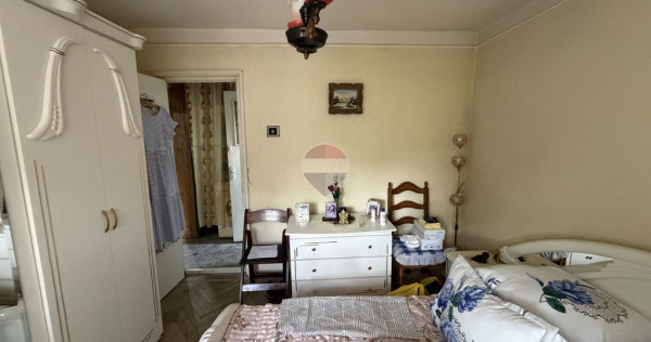 Apartament 3 camere etaj 3/4 SUD