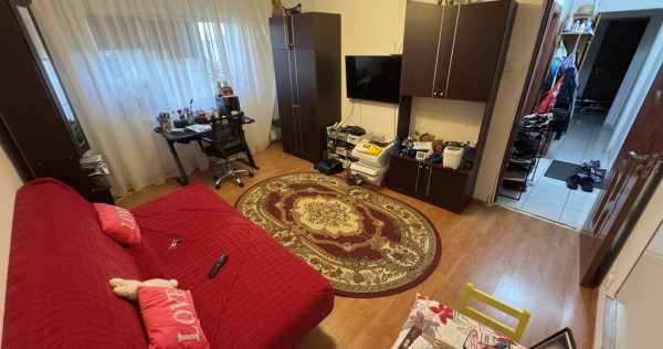 Apartament 3 camere zona Inel 2 cu Centrala