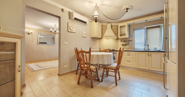 Apartament cu 3 camere 89 mp decomandat | Centrala Proprie |