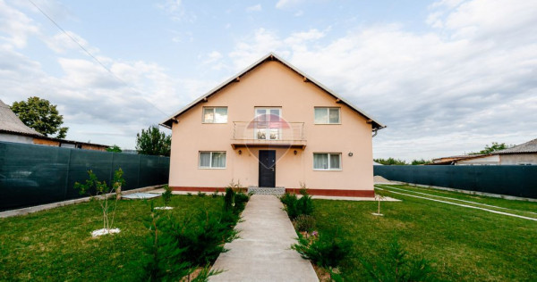 Casă individuală de v&acirc;nzare 190mp construiti+1800mp te...