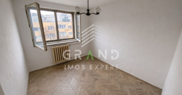 Apartament 3 camere, renovabil I zona Piata Flora I Mănăș