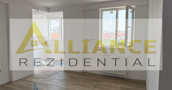 Garsoniera moderna || lift || aproape metrou || parcare ||