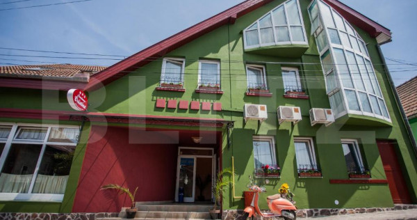 Pensiune 8 camere, restaurant de vanzare, 540 mp, Targu Mure