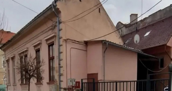 Spatiu comercial &icirc;n Mun. Arad, str. Episcopiei