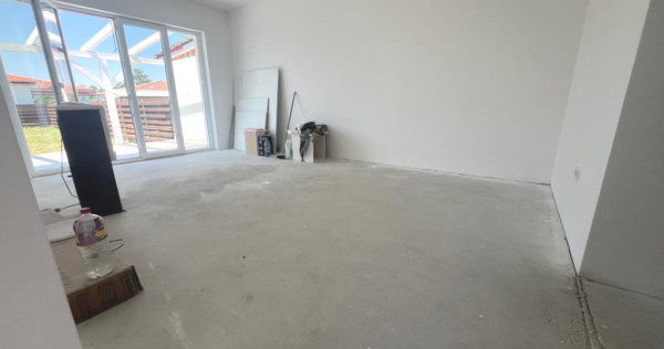 Duplex cu 4 camere si teren de 381 mp - zona Mosnita Noua