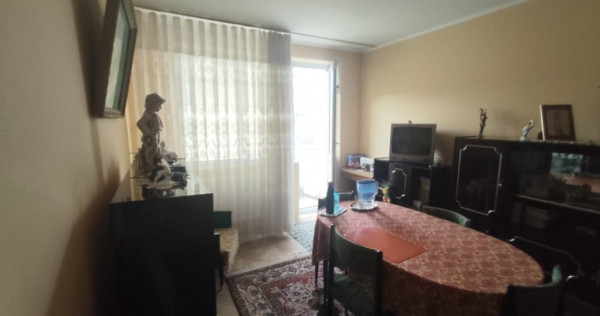 Medgidia v&acirc;nd apartament cu 2 camere, semidecomandat,Spitalului